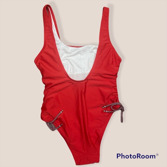 NWT Tommy Hilfiger Scoopneck One-Piece Swimsuit - Picture 2 of 5